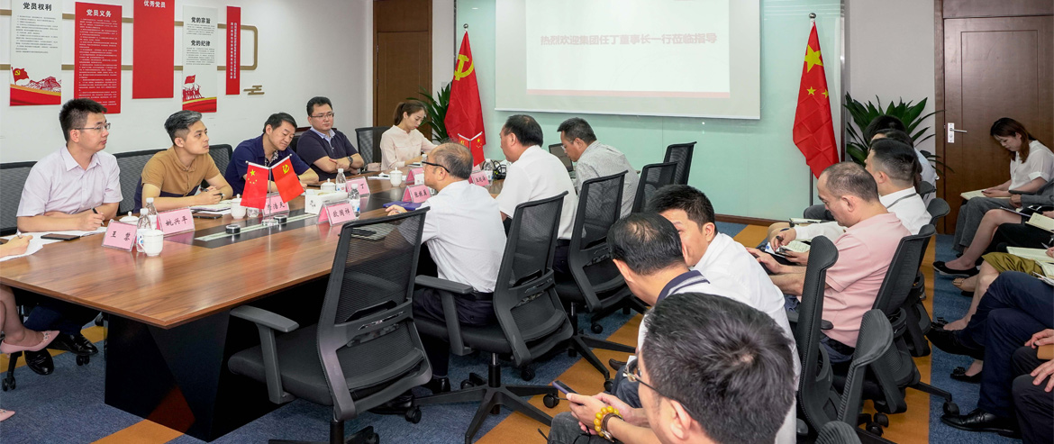 为旅游插上航空“翅膀”，给旅游增添科技“引擎”，用创新创造更大价值